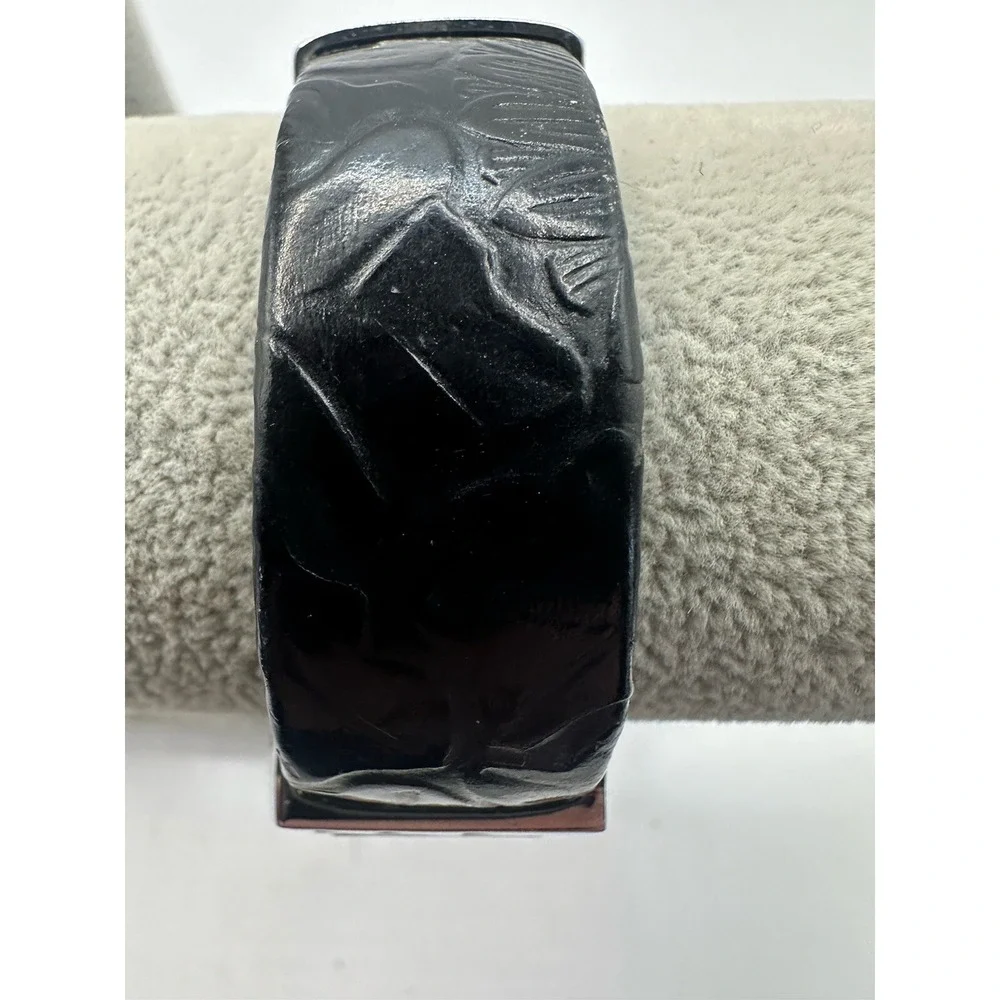 Chico's Womens Cuff Bangle Watch New Battery‎ Black Band 30MM 6.5